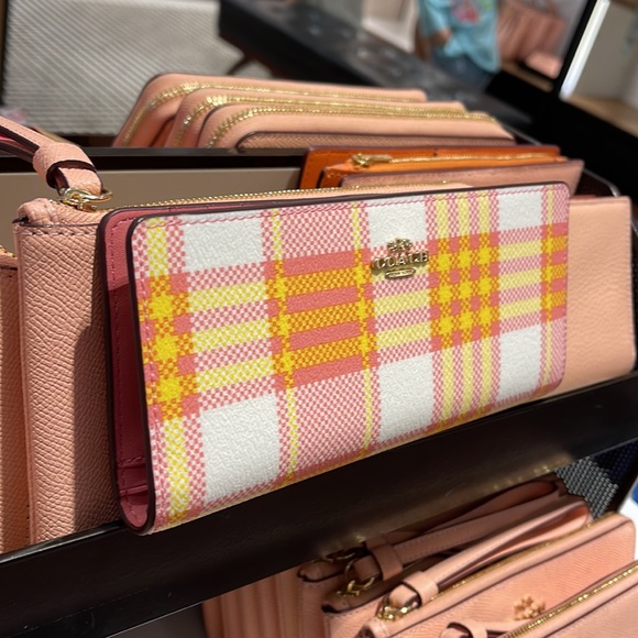 Coach Slim Wallet With Garden Plaid Print
IM/Taffy Multi NWT - Picture 2 of 16